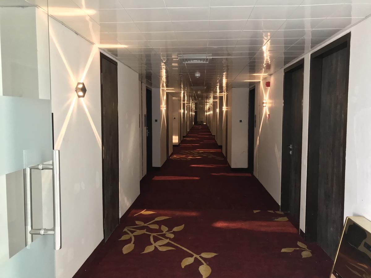 Regenta Central Hotel & Convention Centre Nagpur Ngoại thất bức ảnh