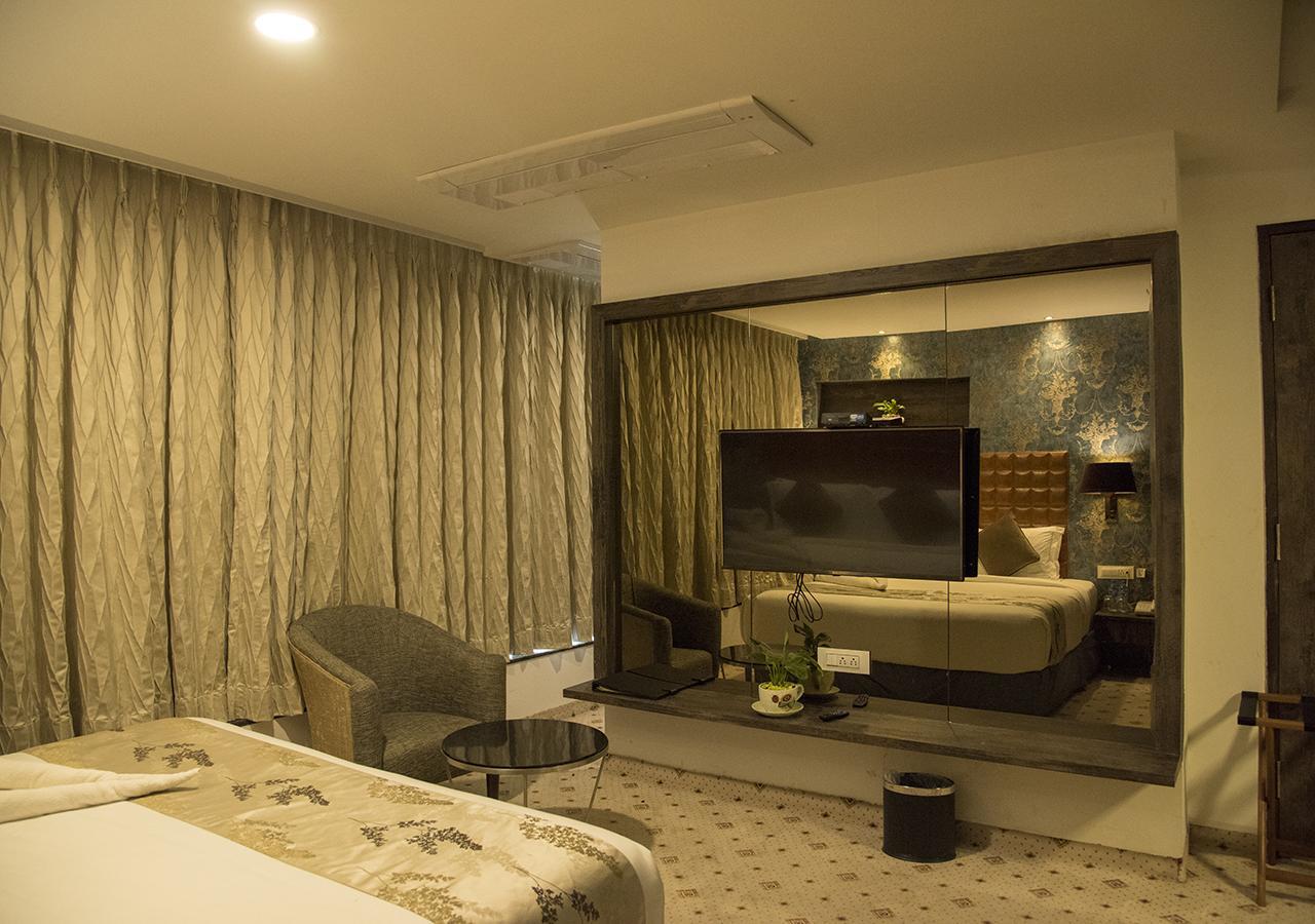 Regenta Central Hotel & Convention Centre Nagpur Ngoại thất bức ảnh