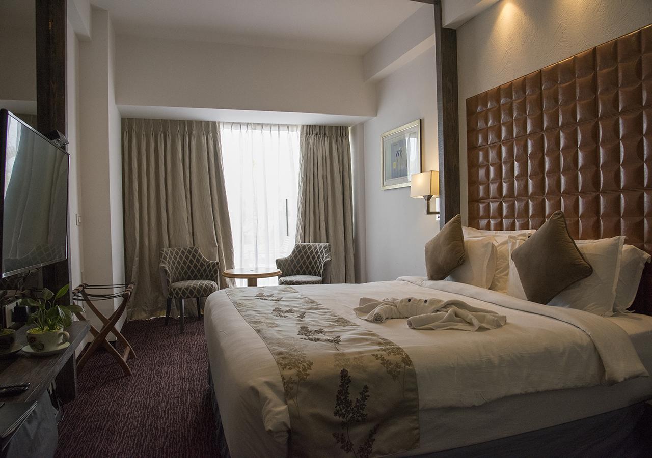 Regenta Central Hotel & Convention Centre Nagpur Ngoại thất bức ảnh