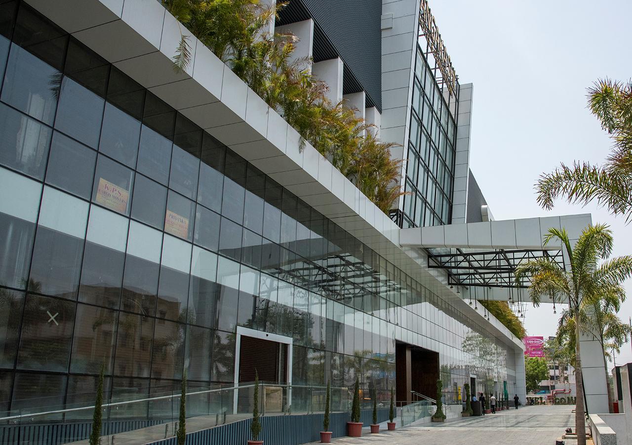 Regenta Central Hotel & Convention Centre Nagpur Ngoại thất bức ảnh