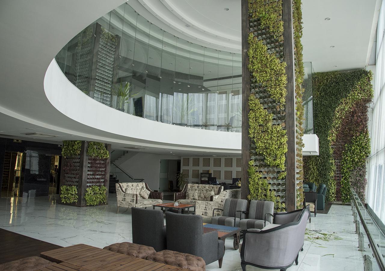 Regenta Central Hotel & Convention Centre Nagpur Ngoại thất bức ảnh