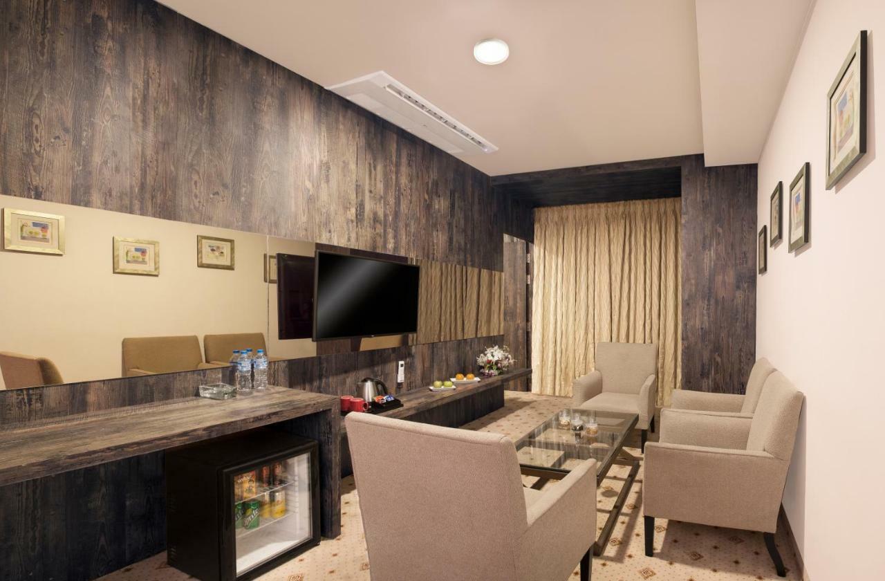 Regenta Central Hotel & Convention Centre Nagpur Ngoại thất bức ảnh