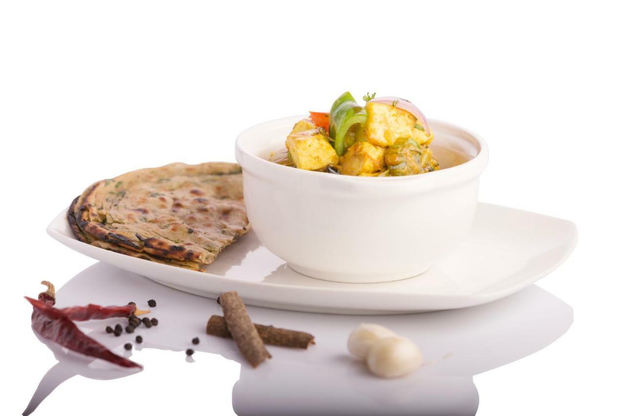 Regenta Central Hotel & Convention Centre Nagpur Ngoại thất bức ảnh