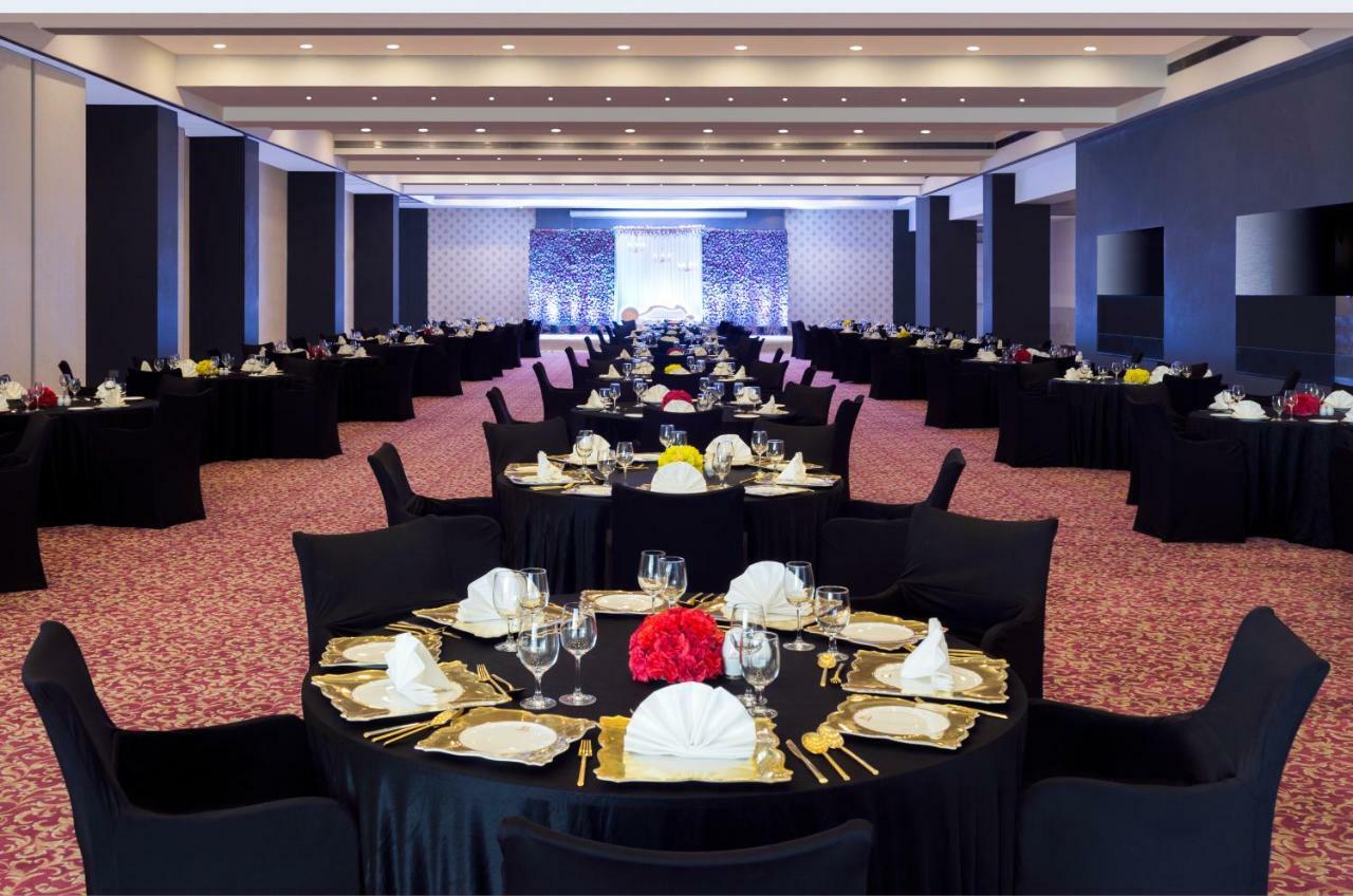 Regenta Central Hotel & Convention Centre Nagpur Ngoại thất bức ảnh