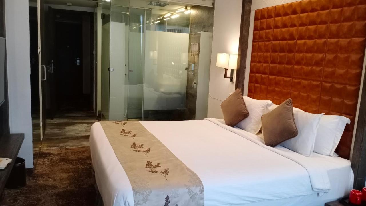 Regenta Central Hotel & Convention Centre Nagpur Ngoại thất bức ảnh
